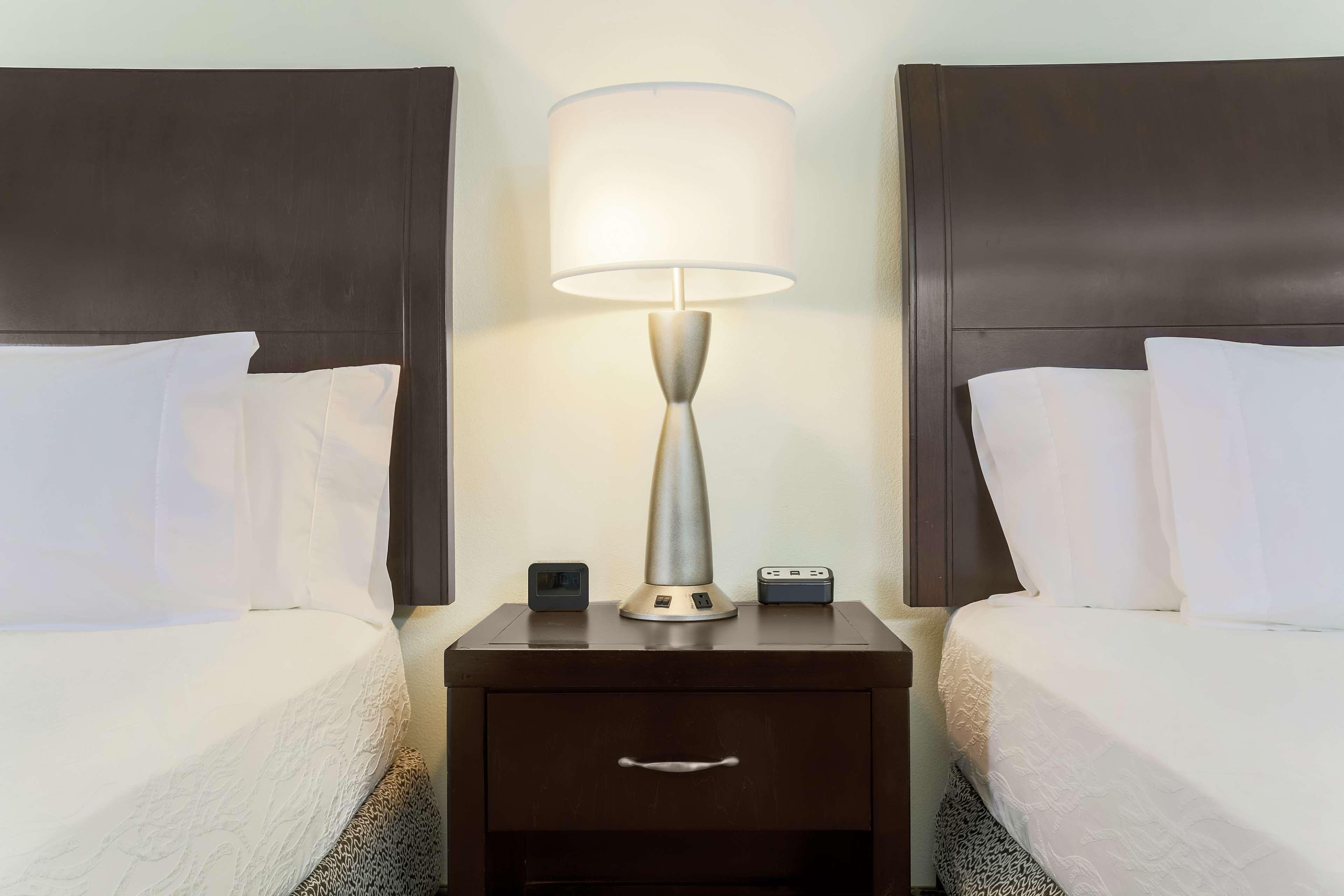 Hilton Garden Inn Dallas Lewisville Eksteriør billede