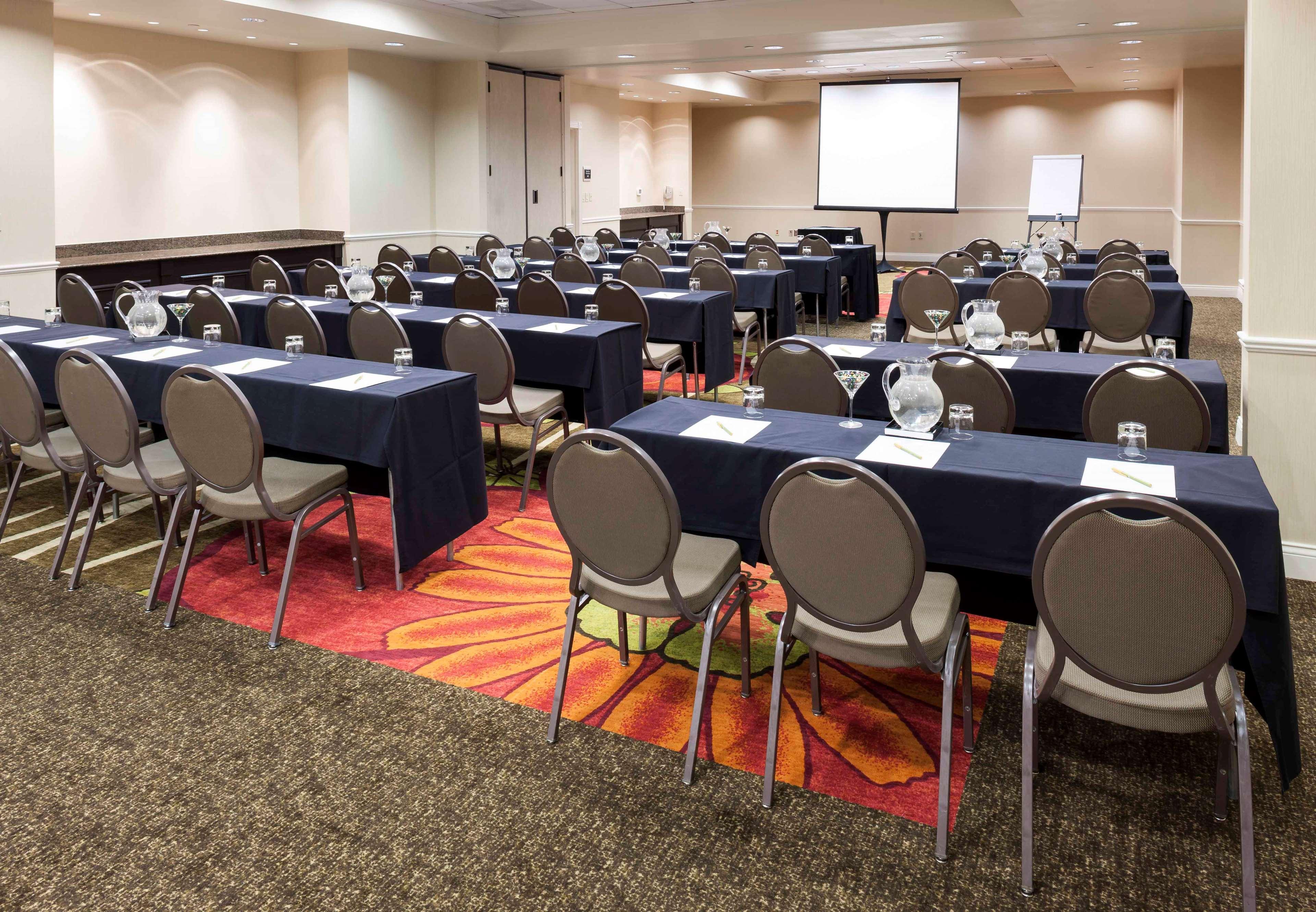 Hilton Garden Inn Dallas Lewisville Eksteriør billede
